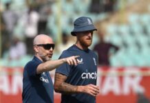 টেস্ট সিরিজের মাঝপথে কেন ভারত ছাড়ল ইংল্যান্ড দল!