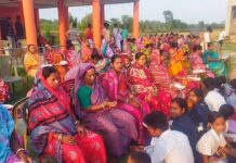 অভিনব উপায়ে সুন্দরবনের প্রত্যন্ত এলাকায় মাতৃ দিবস পালন