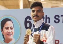 অনুর্ধ ১৯ রাজ্য স্কুল ক্যারাটে প্রতিযোগিতায় ক্যানিংয়ের প্রিয়াংশু পেল গোল্ড মেডেল