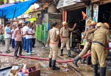 শর্ট সার্কিট থেকে আগুনের সূত্রপাত ! কদমতলা বাজারে ওষুধের দোকানে অগ্নিকাণ্ড